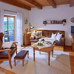 Koellhof *